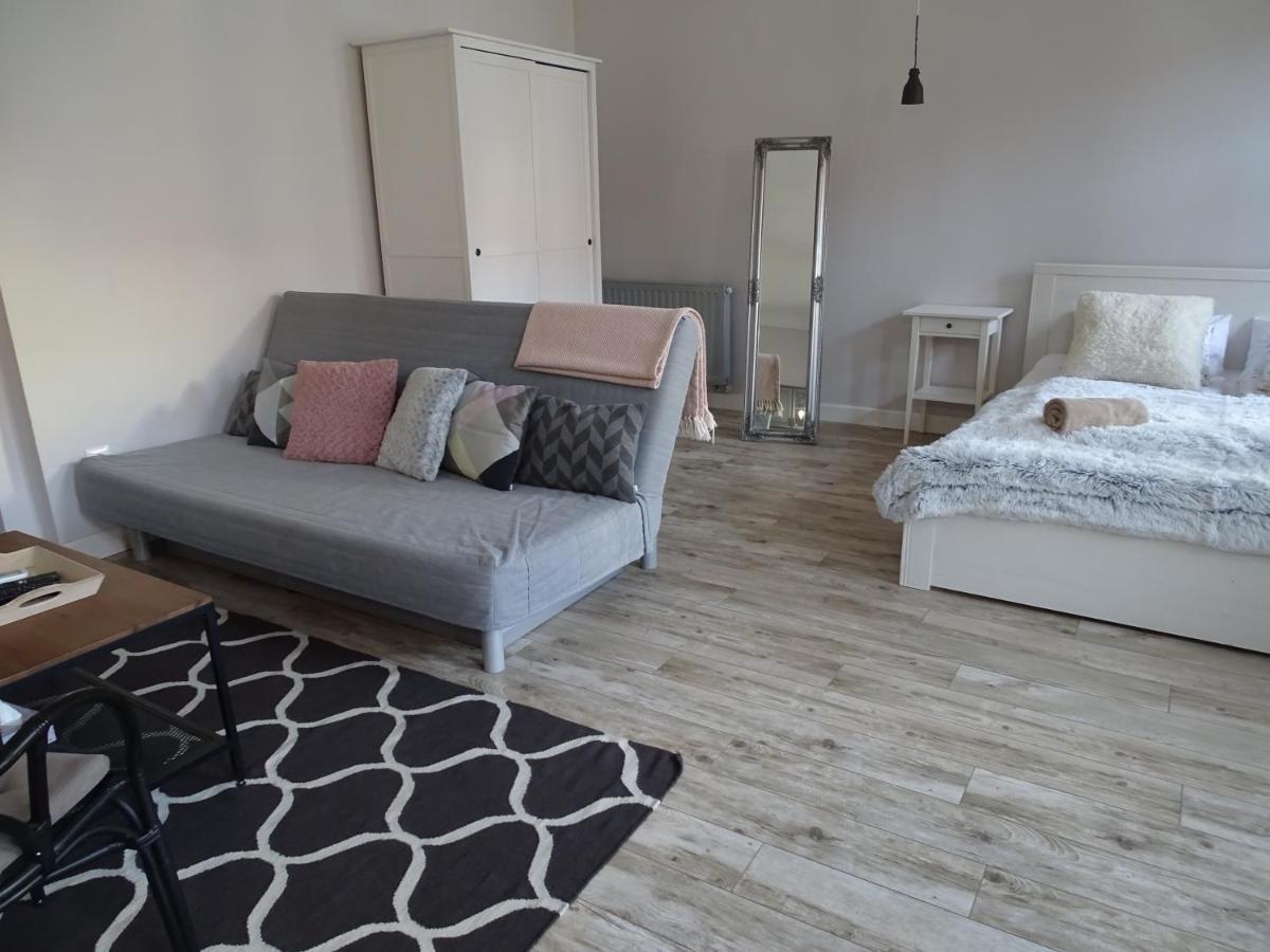 Veszprém Ovaros Apartman מראה חיצוני תמונה