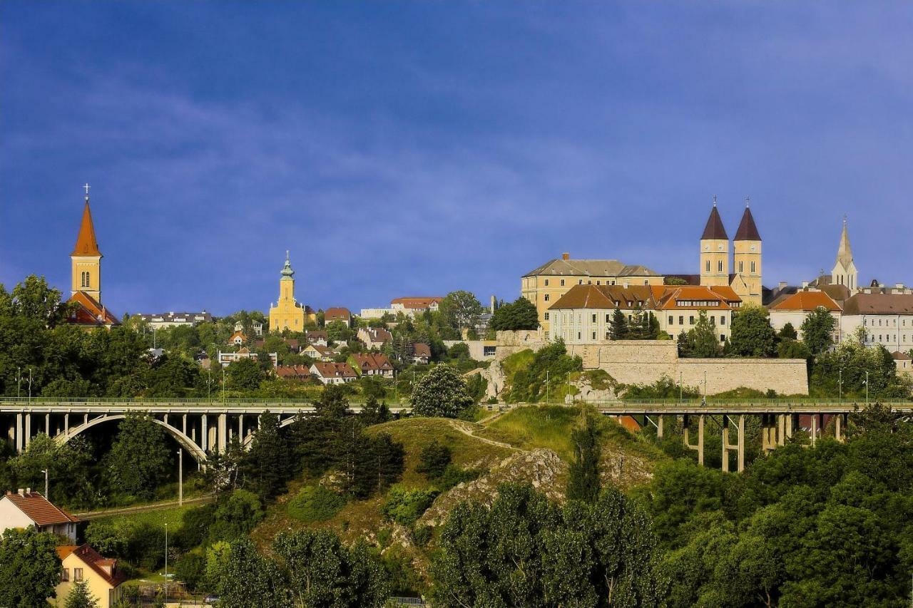 Veszprém Ovaros Apartman מראה חיצוני תמונה